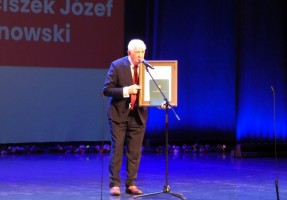 Wręczenie Medalu Pro Mazovia kapelmistrzowi  F.J. Bieganowskiemu